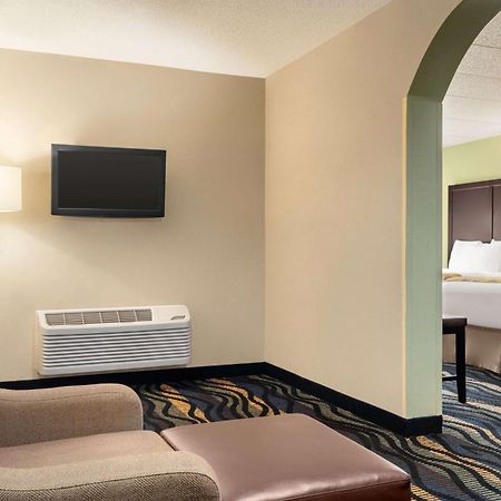 Baymont By Wyndham Georgetown Hotel Exterior foto