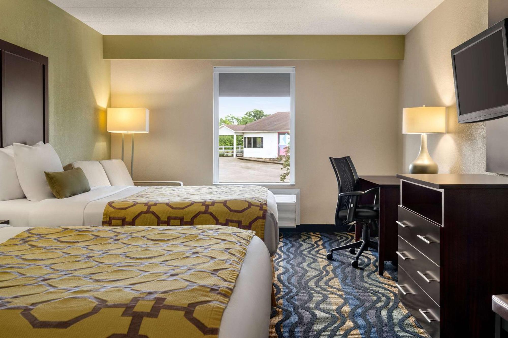 Baymont By Wyndham Georgetown Hotel Exterior foto
